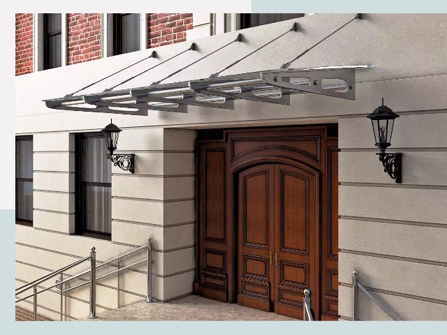 Металлические козырьки от 608 руб. в Ноябрьске