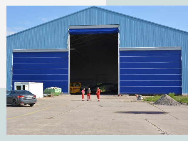 Ангарные ворота в Ноябрьск от СтальСтрой-Нбс по цене 608 руб.