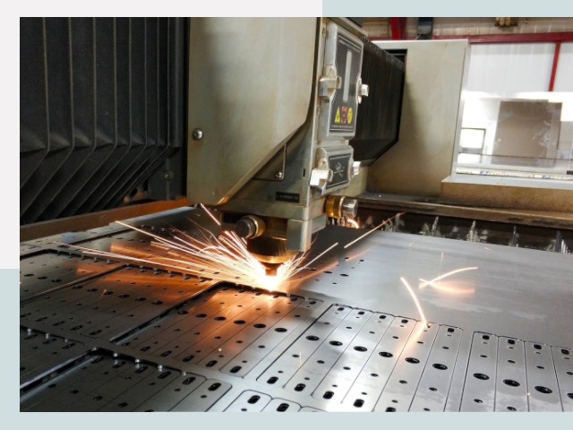 Лазерная резка металла в Ноябрьске от 608 руб.